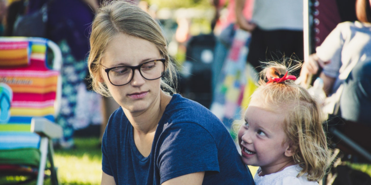 making friends as a stay at home mom